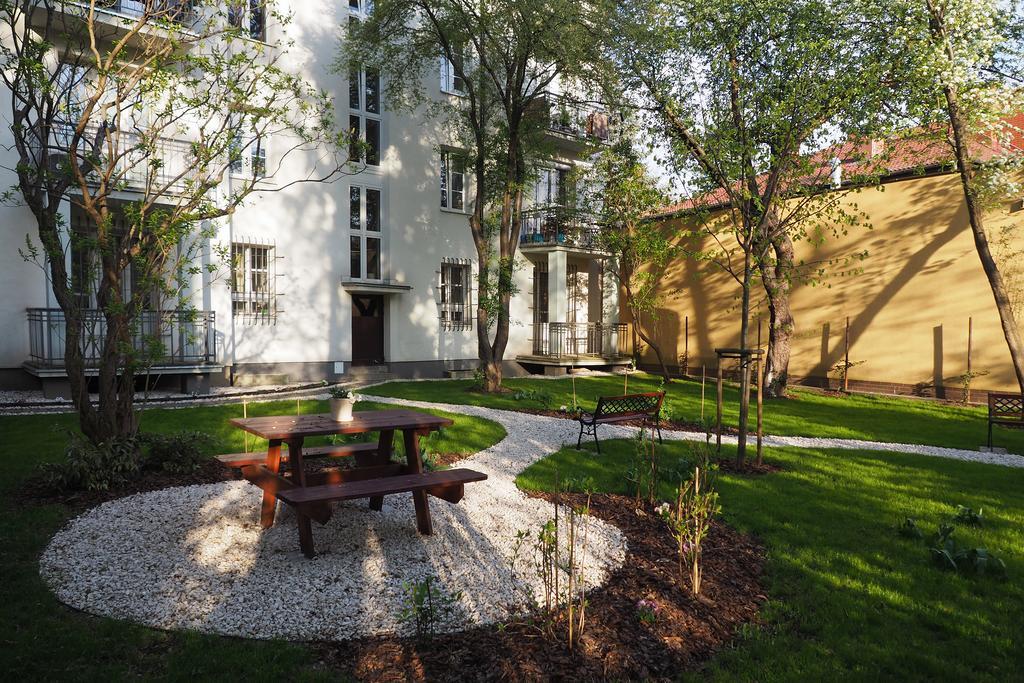 Adventura Hostel Warszawa Exteriör bild