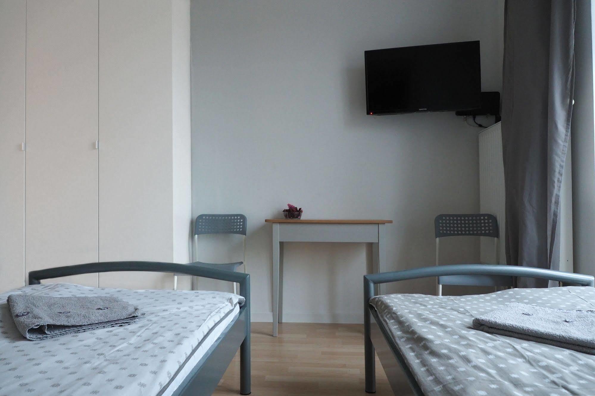 Adventura Hostel Warszawa Exteriör bild