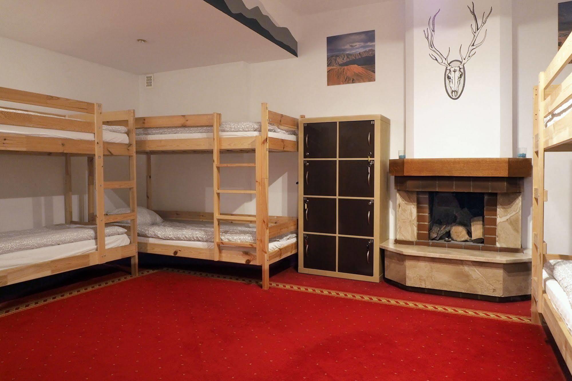 Adventura Hostel Warszawa Exteriör bild
